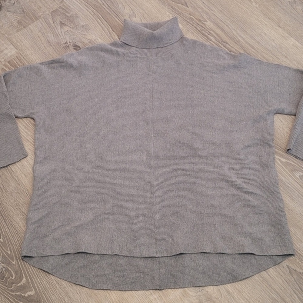 Cupio Women's‎ Gray Long Sleeve Turtleneck